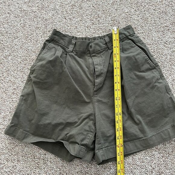 Gap Women’s Olive Green Twill Shorts Size 4 – Classic Summer Style - Picture 5 of 5